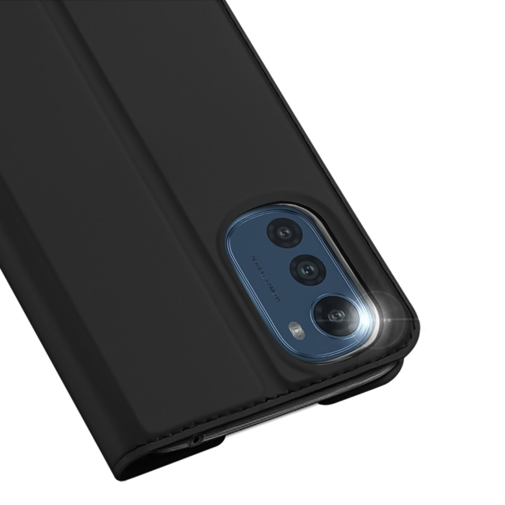 Motorola Moto E32 Skin Pro Series Black