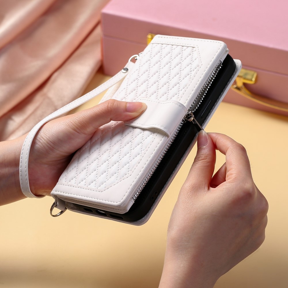iPhone 15 Wallet/Purse Quilted White