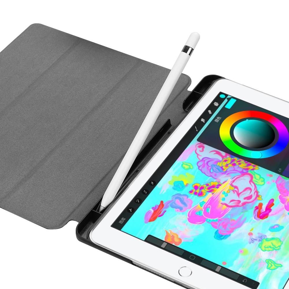 iPad 9.7 6th Gen (2018) Tri-Fold Cover w. Pen-holder Black